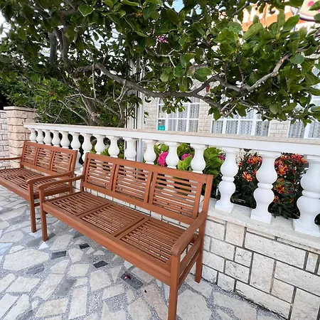 Rab Bed & Breakfast Palit