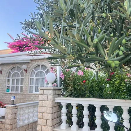 Rab Bed & Breakfast Palit