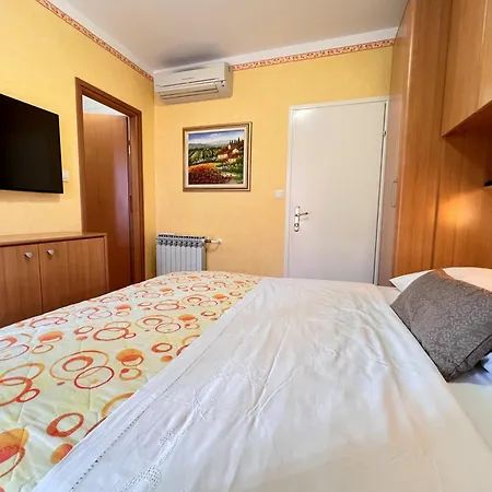 Rab Bed & Breakfast Palit