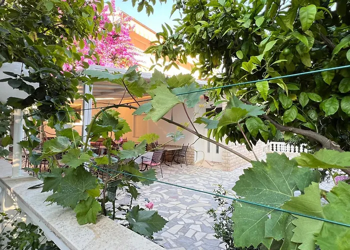 Rab Bed & Breakfast 3*